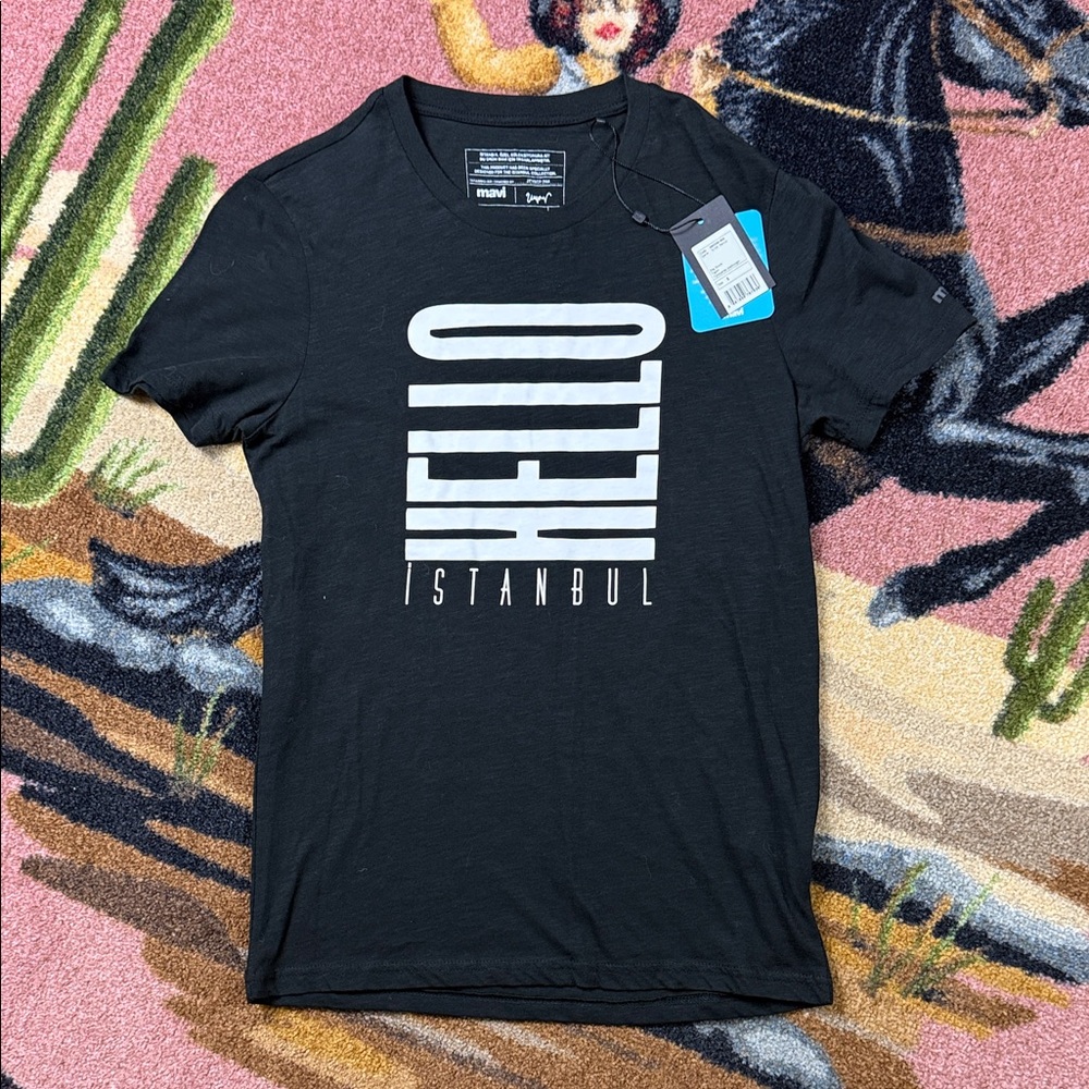 NWT ISTANBUL TSHIRT MAVI